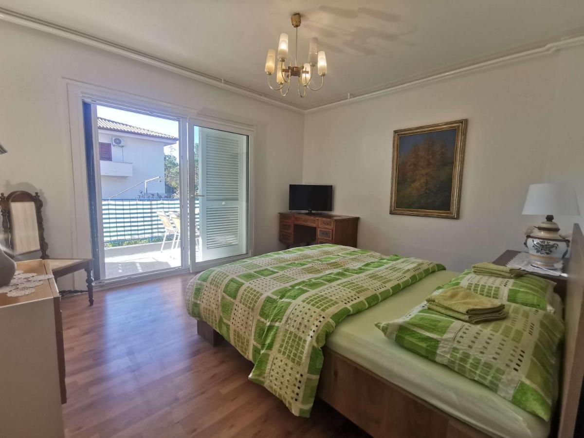 Istracycle Apartment Lucija Bagian luar foto