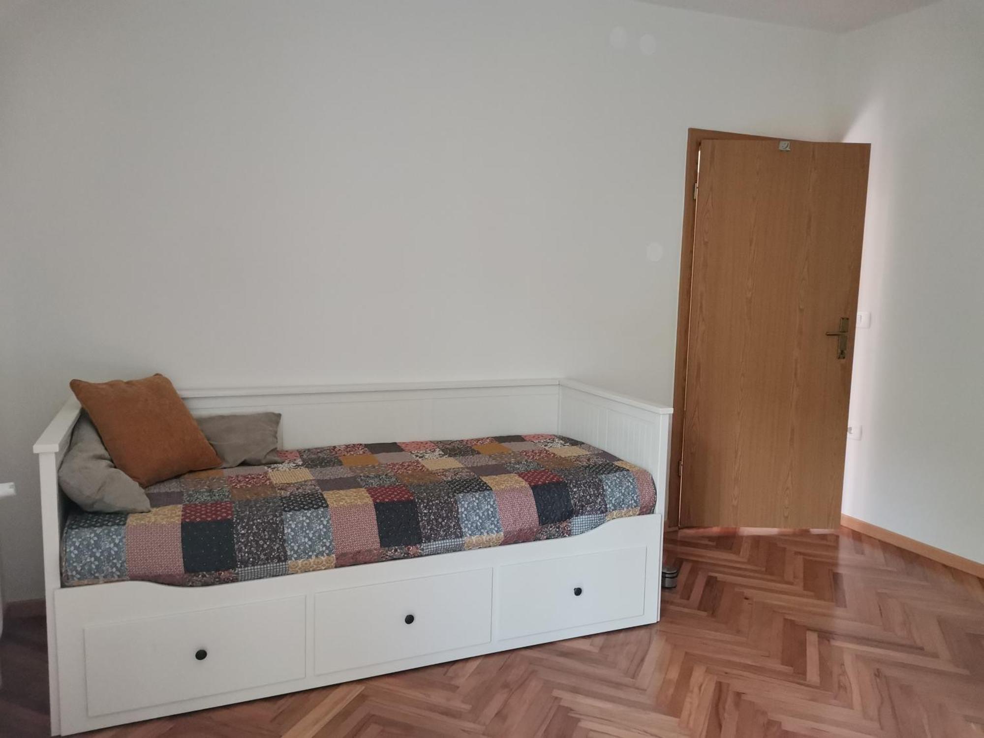 Pri Noni "Istracycle" Apartment Lucija Bagian luar foto