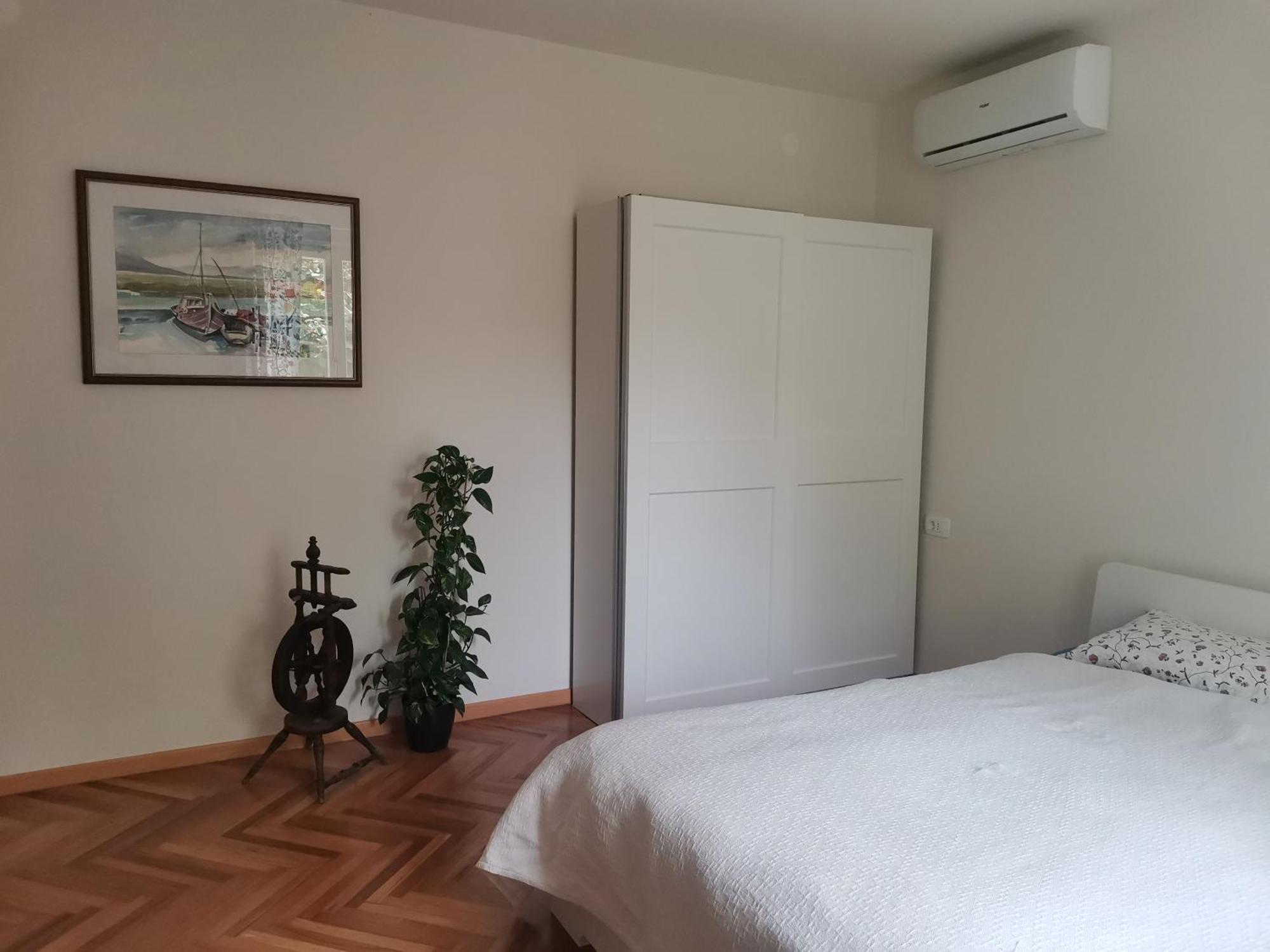 Pri Noni "Istracycle" Apartment Lucija Bagian luar foto