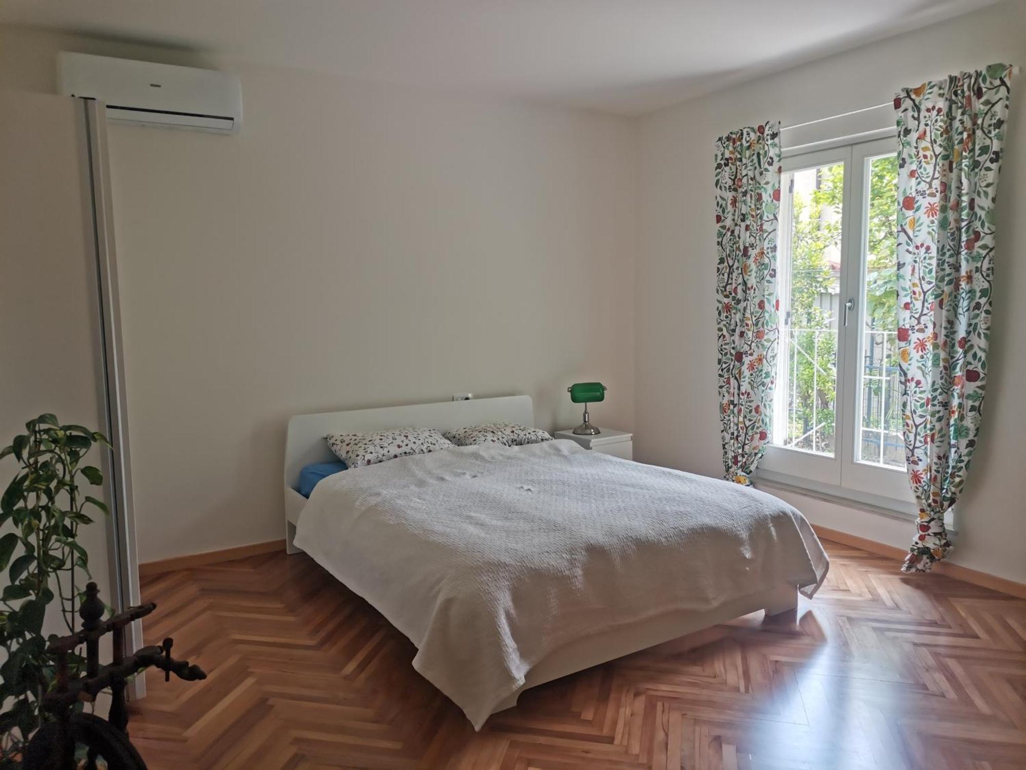Pri Noni "Istracycle" Apartment Lucija Bagian luar foto